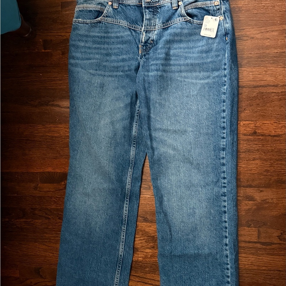 💙 NWT Free People We The Free “Shelby” Low-Rise Boyfriend Jeans – Size 32 💙